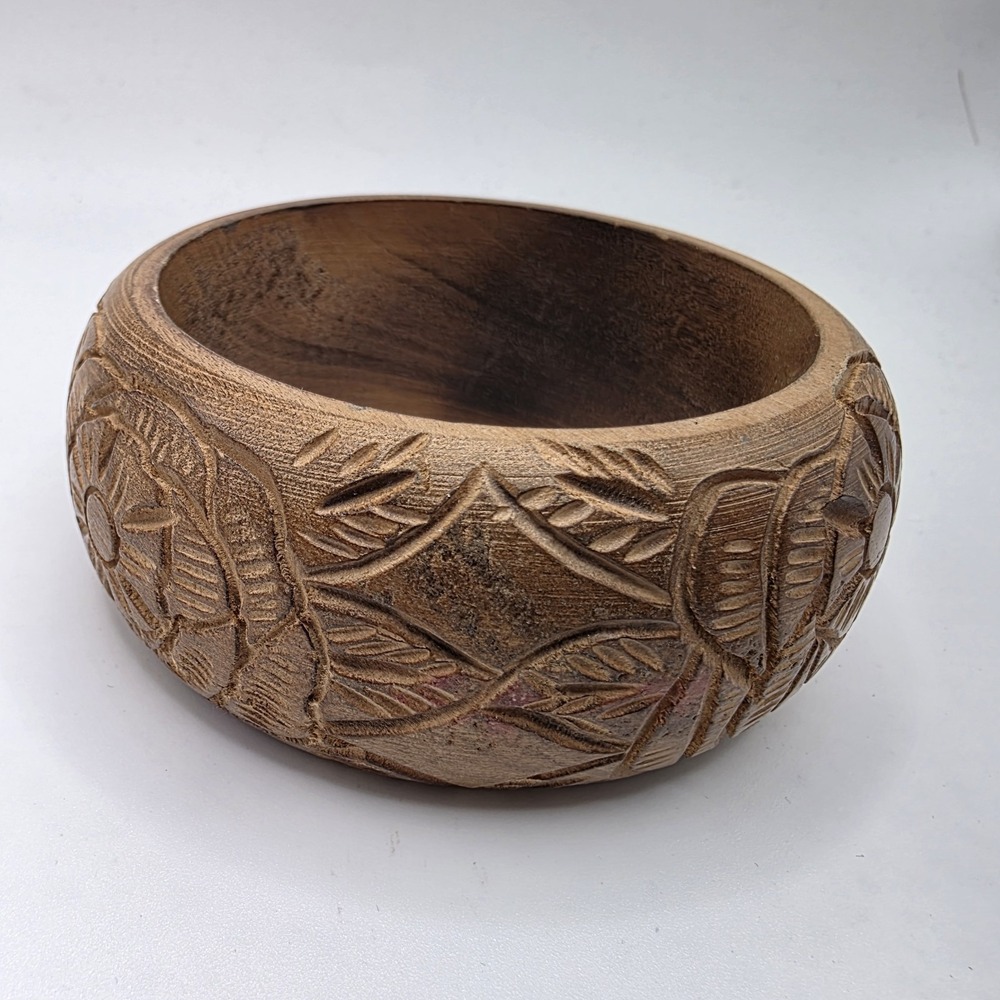 Vintage 70s 80s BOHO Hand Carved Intricate Floral Design Wood Bangle Bracelet
